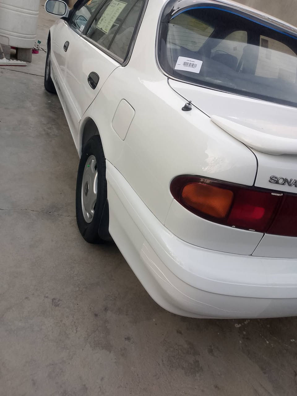 السلام عليكم
سوناتا للبيع رقم بغداد دولي موديل 95 صبغ عام بدون اي طخه تبريد وتدفه شرط شغال طخم تاير جديد هسه شاده 
كير عادي ومحرك مفتوح حداديه جيد جدا سنتر لوك ابواب وصندوك ريموت اربع جام شغال كهربائيات الكل شغاله من جميع النواحي مكان السياره ب ديالى قريه سراجق السعر 53 بيه مجال قليل الاستفسار ع الرقم ***********
