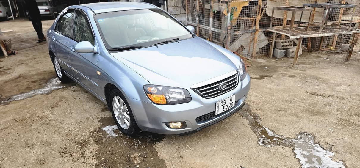 سلام عليكم سيراتو 2007  مصبوغه عام للجماليه سياره جاهزه كل نقص مابيه حداديه جديده تخم تاير السعر 85 مكان السياره كربلاء للاتصال ***********
