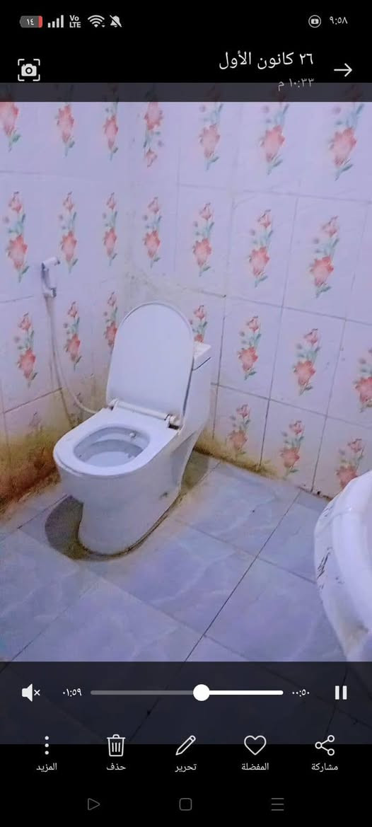 بيت للبيع يتكون من غرفتين وصاله واستقبال ومطبخ وصحيات وحديقه والمساحه 150

السعر / 52 مليون 
العنوان / شارع المدرسة الدينية 
وهءا رقم راعيته / ‏‪***********‬‏
