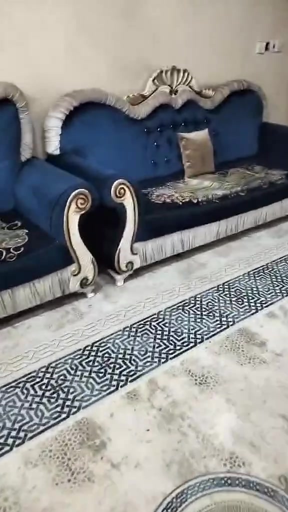 سلام عليكم 
تخم مع مفرش التخم ٢٢٥
الفراش جديد وحجمه كبير ٦٥ 
البردات للبيع ايضا 
مكاني بغداد .شعله 
بيهم مجال بسيط


**إذا كنت صاحب هذا الإعلان وتريد حذفه لأي سبب، رجاءا أرسل رسالة إلى الدعم الفني**