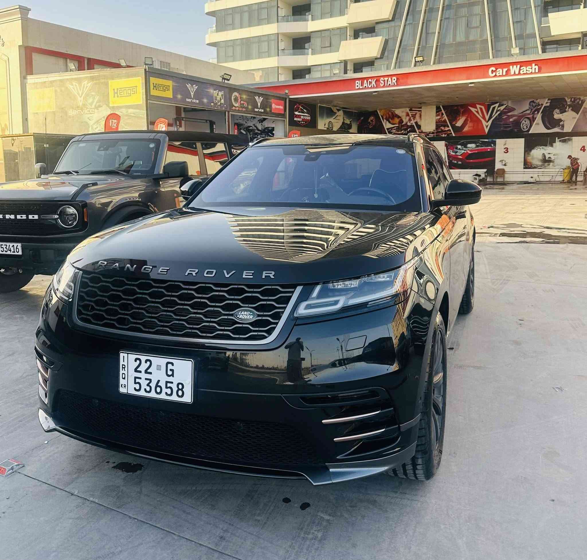 رانج روفر فيلار 2018
R داينمك 6 سلندر   فول اعلى موصفات 
صفر اربيل شركة العصام
ماشية 41الف ميل 
مبدل بيها باب السايق والخلفة اصلي بالوكالة اربيل،
بدون صبغ بدون بارد بدون ملاحضات
سياره على وضع الشركة ما مفتوح بيها اي شي.
السعر 325$
للتواصل ***********
