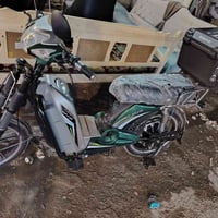 دراجة كهربائية • ١٠٠٠ واط • ٤٠-٦٠كم