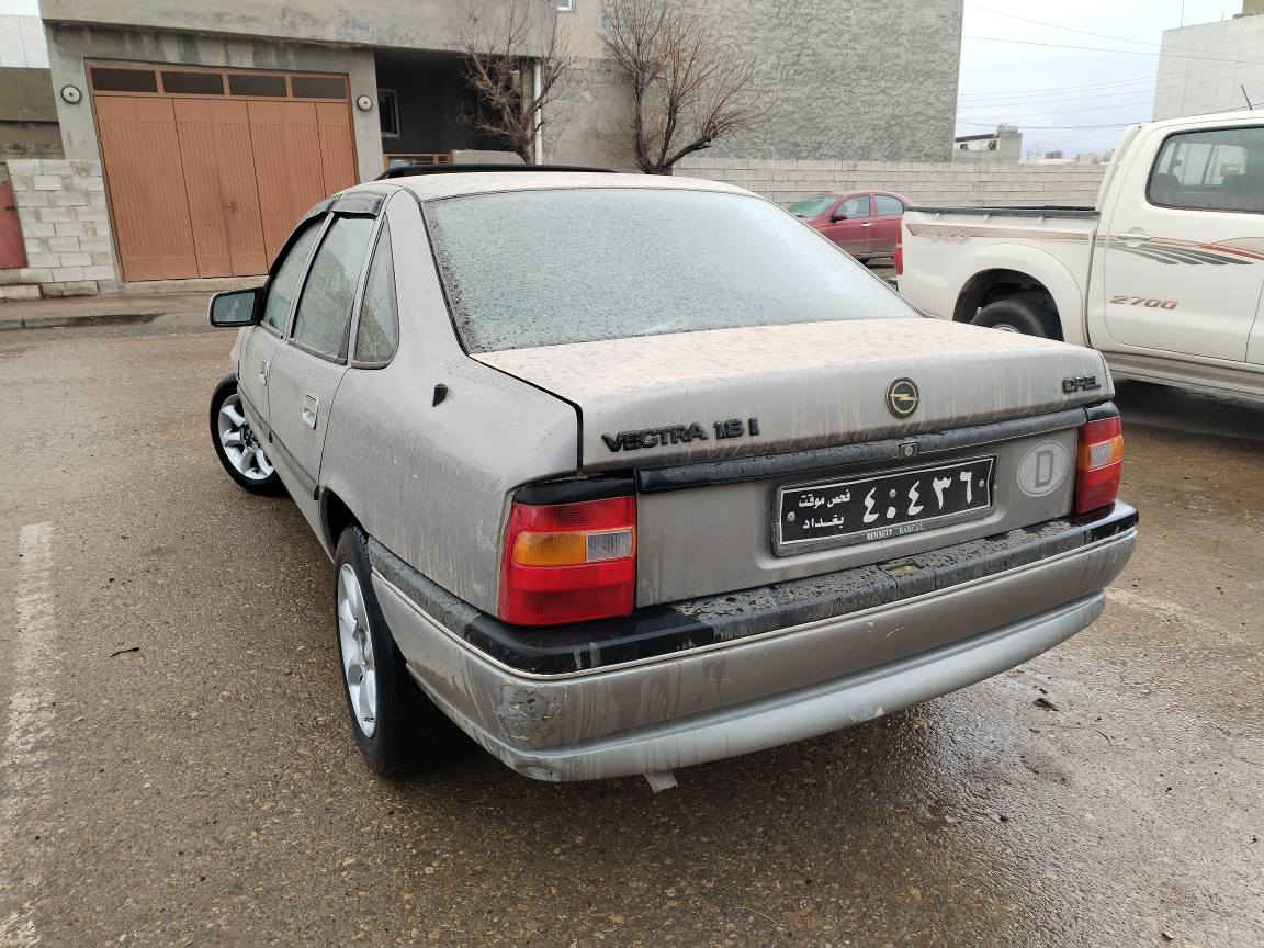 ئۆپڵ ڤیکترا مۆدیل 94 مەکینە 18 گیرتۆماتیک ئاڕم پلاسیکی سلیمانی بەشەرتی ئەوەلیاتو غەرامە سەیارەکە بیە بۆیاخە دەعمولیدراوی نیە خایسو رزیوی نیە بەشەرتی گیرومەکینە کارەبایی کامل مەزبوتە پیشودوای مەزبوتە سڵایتە abs سەیارەکەخاوینە سعری 38 گەڵاو کەمیک مەجال 
*********** دخان, السليمانية
