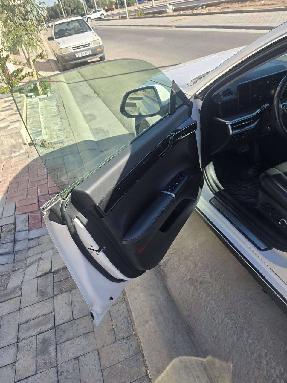 السلام عليكم ازيرا كراندر الشكل الجديد موديل 2023 وراد كوري غاز  6 سلندر كير ٨ نمر مكفوله كفاله عامه  المواصفات كشن مساج فول واحد ع واحدجنطة كهرباء الكشنات جلد كهرباء فول تحكم كهرباء ستيرن كهرباء ستيرن حار بارد الكشنات حار بارد  كاميرات حساسات امامية خلفية رادارت امامية وخلفي تشغيل عن بعد  وبعد هواي مواصفات للاستفسار الاتصال *********** واتساب مكان السيارة كربلاء السعر 260$
