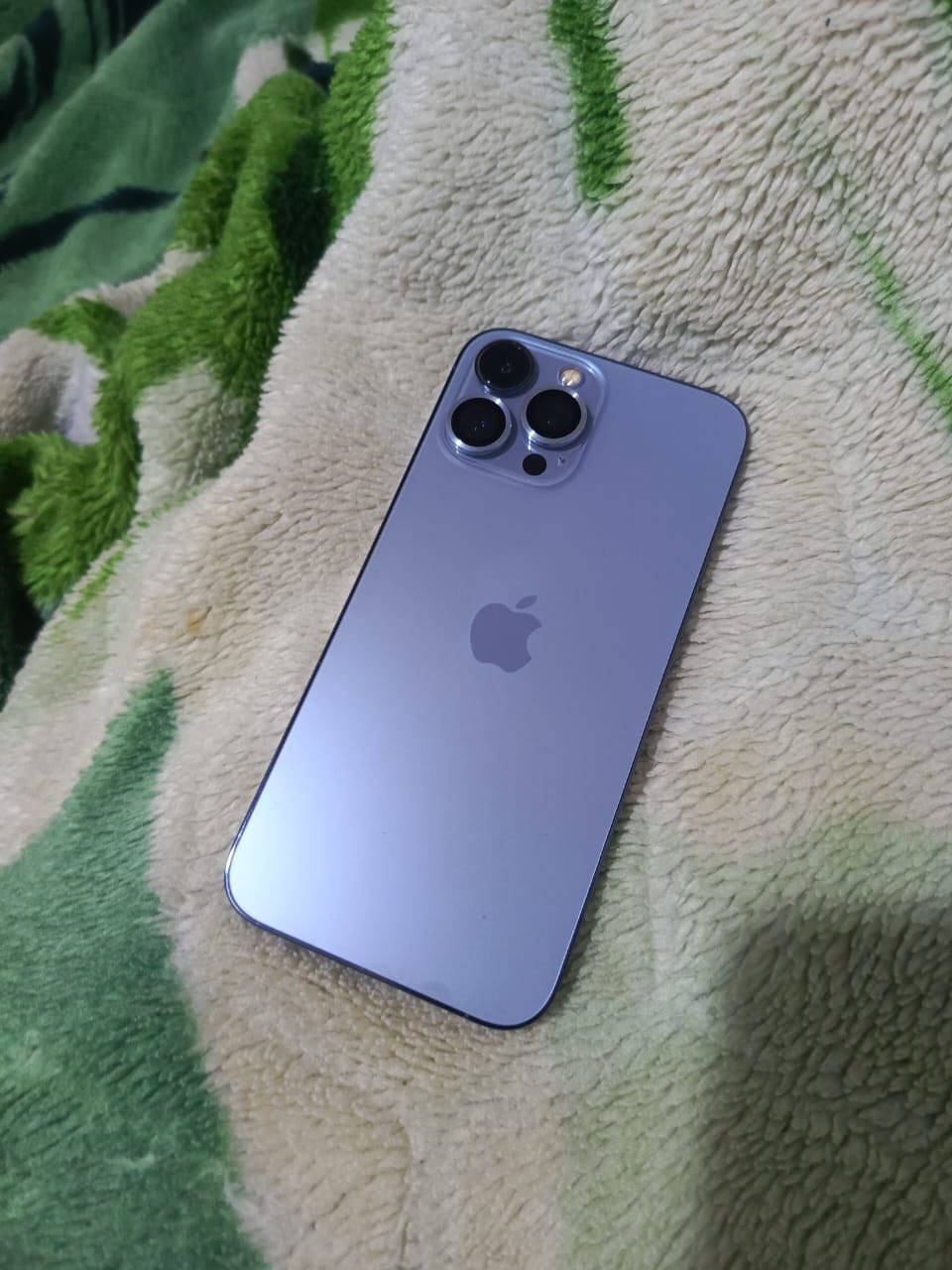 السلام عليكم جهاز 13برو ماكس بطاريه84برغي مامفتوح علشرط كلشي شغال بي مكاني نجف حي نداء سعر 725شراي يتصل ***********
