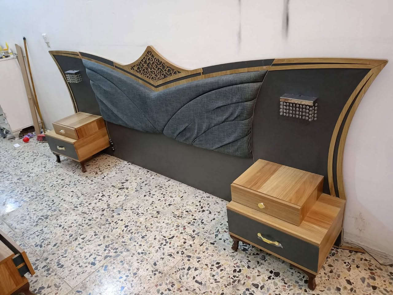 غرفة تركي 🇹🇷 مستخدام 5 قطع  ✨✨
نضافه 90 💯
سلايت  💖
السعر 400💖💸
مع شد🪛 ونقل 🚚  مجاني  داخل بغداد  محافظات بكروه


**إذا كنت صاحب هذا الإعلان وتريد حذفه لأي سبب، رجاءا أرسل رسالة إلى الدعم الفني**