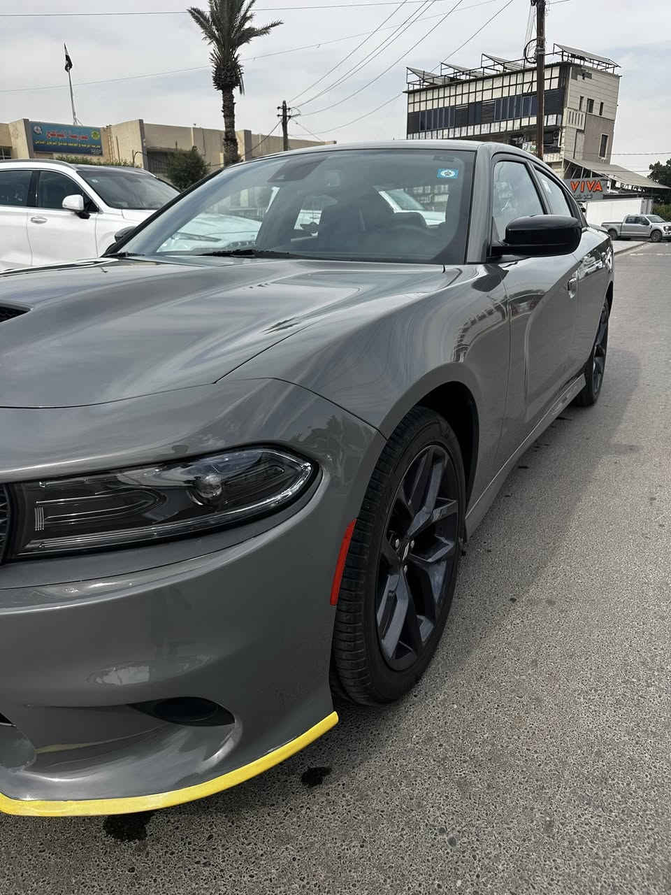السلام عليكم دودج جارجر 2023 GT plus خليجي وكاله هارلم ماشية 11000كيلو  السياره كفالة عامة السعر 38000$ وبيه مجال المكان بغداد للاتصال ***********
