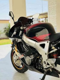 هوندا CBR919 • موديل 2005 • أوراق كاملة