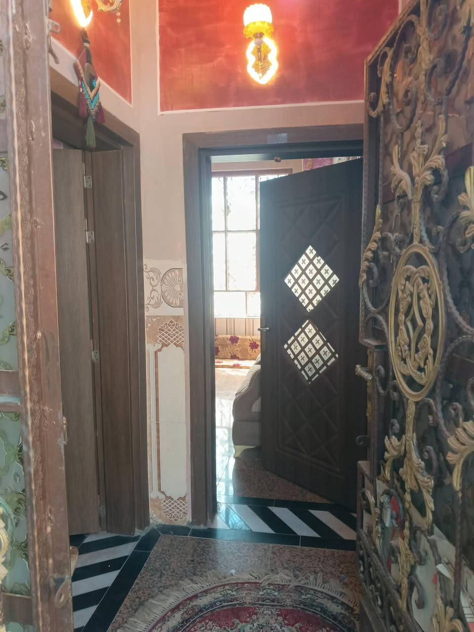 بسم الله الرحمن الرحيم
السلام عليكم بيت للبيع كربلاء الحر منطقة الرشديه مساحه264م يحتوي على غرفتين واستقبال وهول حمام تواليت خارجي داخلي البيت سند 25 إقرار محكمه باسمي 
للاستفسار ***********
