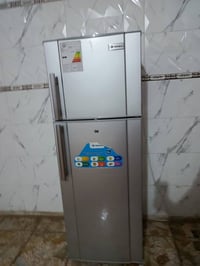 ثلاجه • ١٢قدم • جديدة