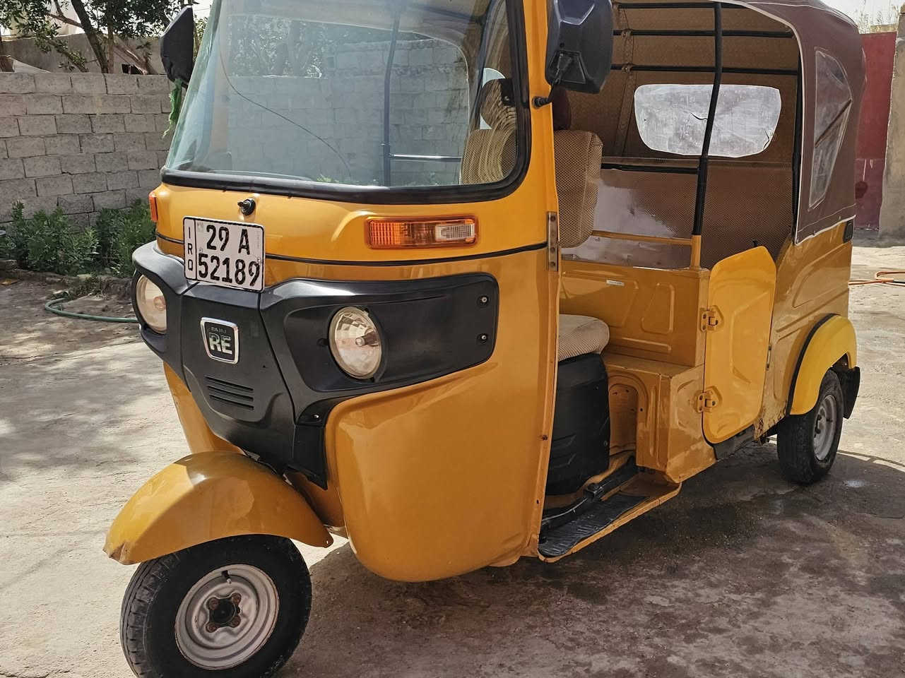 السلام عليكم  تكتك، 21 رقم نكليزي  بسمي  مكفوله من الضربه والصبغ والمعجون  مكينه مكفوله من التنقيص والتبخير  
جازه ما تخسر عليها ربع دينار 
المكان ناصريه قضاء الرفاعي 
***********
/***********
