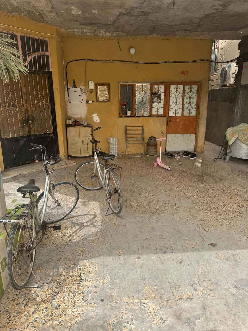بيت رقم بلدية بي معاملة كاملة بيت مساحة250م القبلةحي الجامعةبيت بي 6غرف وحديقة وكراج شارع 5م مقنص السعر140


**إذا كنت صاحب هذا الإعلان وتريد حذفه لأي سبب، رجاءا أرسل رسالة إلى الدعم الفني**