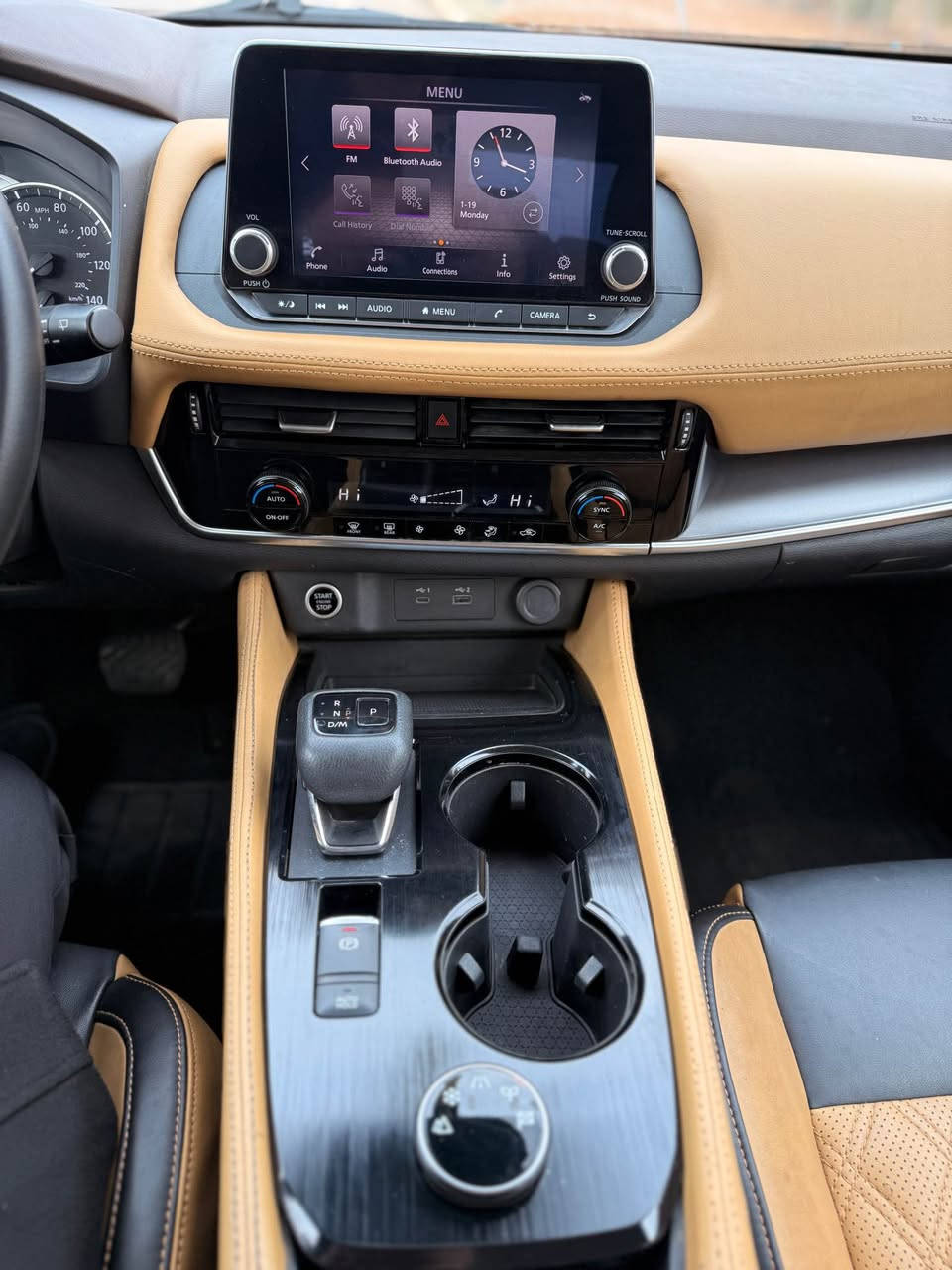 نیسان ڕۆگ 2022 sv دەبڵ ئەکسل کلین تایتڵ 
سەیارەکە زۆر خاوێنە بەناوی خۆمانە و هەزە و سەنەوی  نوێیە 

سعری 162 وەرەقە 
ژمارەی موبایل *********** أربيل, العراق
