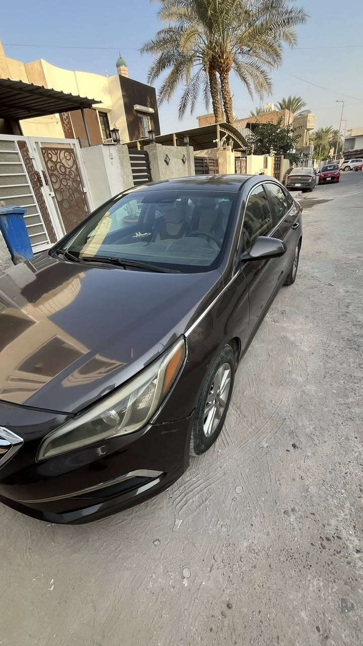 السلام عليكم
سوناتا 2016 وارد امريكي محرك مكفول كير مكفول شاصي مكفول
 مواصفات عادية شاشة ٣ انظمة قيادة تحكمات ستيرن 
طابة كلين لل عراق بس دعامية شايلهة و هنا بل عراق بيهة جاملغ البصف السايق و الخلفي فقط بارد بدون صبغ صور السونار بل منشور السيارة كلهة ليبل واحد 
السعر ١٣٢ و بيهة مجال بسيط 
مكاني بغداد اليرموك 
الرقم ***********
