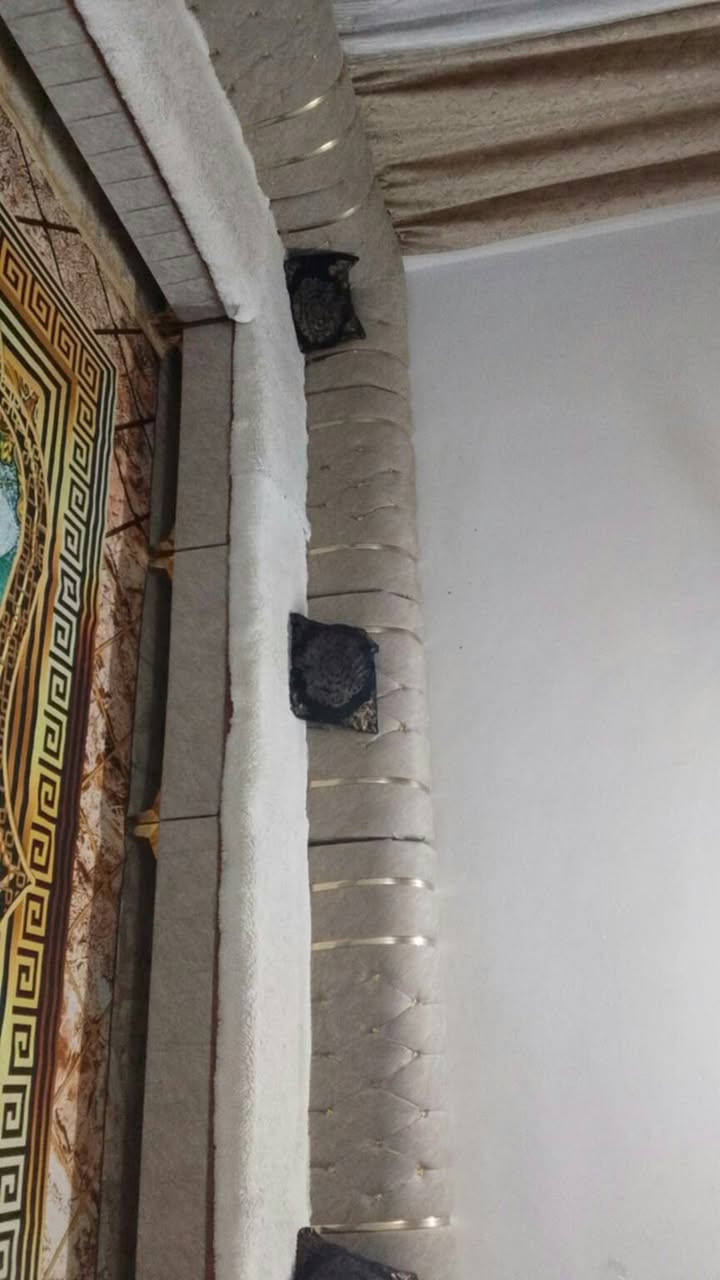 البيع. سعر. 300.لف.تصل. ***********
