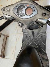 شباب دراجه سكنس فحل نضيفه مبدل بيها الاويل بم مال الدهن كلشي شغال بيها...