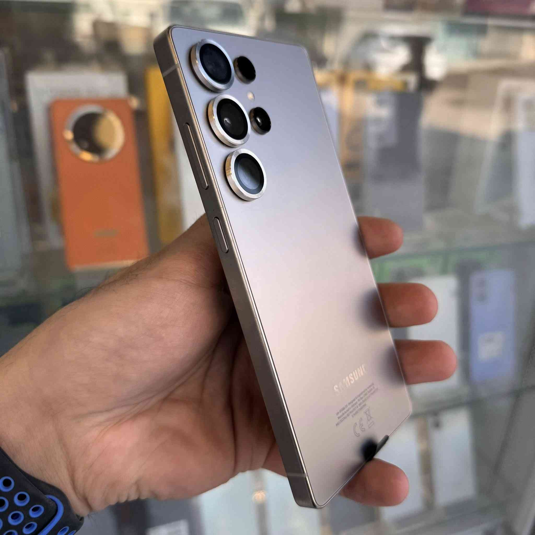 متوفر مستخدم سامسونك الترا 25 
ضمان عين الفهد مع كرت الشاشة نظافة الجهاز عالية.
بعده داخل الضمان الجهاز مكفول.
السعر 1,190,000 
اقساط تحميل 15‎%‎ فقط على 10 اشهر بدون مقدمة

للإستفسار *********** - *********** 
بغداد - سبع ابكار - سوق السمكة - مقابيل دائرة الكهرباء.

#بغداد #العراق
#المناسب
#المناسب_للموبايل
#ايفون_العراق #أجهزه_مستخدمه
#ايفون #سامسونك #انفنكس #هونر 
#iphone #Samsung #honor
