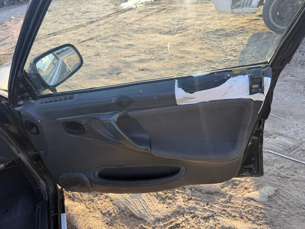 سلام عليكم برنس ١٩٩٥ رقم بغداد مشروع وطني 
مكينه وكير مكفولات 
حداديه نظيفه تخم تاير جديد 
كهربائيات شغاله جام شغال ٤ 
سعره ٣٠ ورقه بيه مجال قليل
مكانه واسط قضاء الزبيديه 
*********** واتساب 
***********
