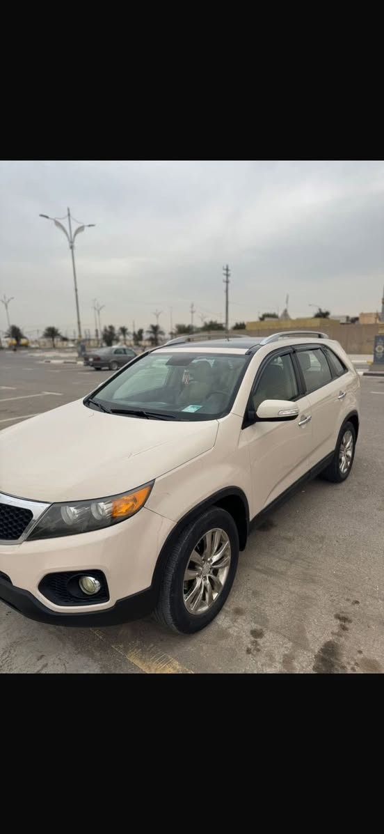 السلام عليكم للبيع كيا سورينتو موديل ٢٠١١ فول بصمة بانوراما 7 راكب 6 سلندر 3 قطع تبريد امريكي دخول كلين فقط بارد باب خلفي عكس السائق وباب خلفي مكاني بغداد السعر ١٤٥ وبيهه مجال مكان السيارة بغداد حي العامل اي تفاصيل خابر على الرقم 

‭***********
