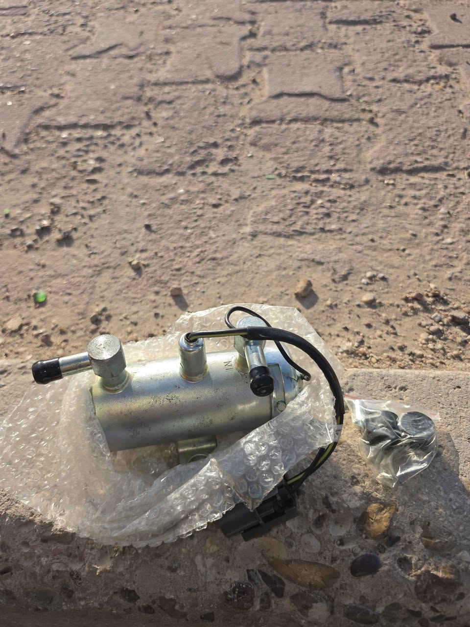 للبيع قطع حفاره هيتاشي الرقم ***********
