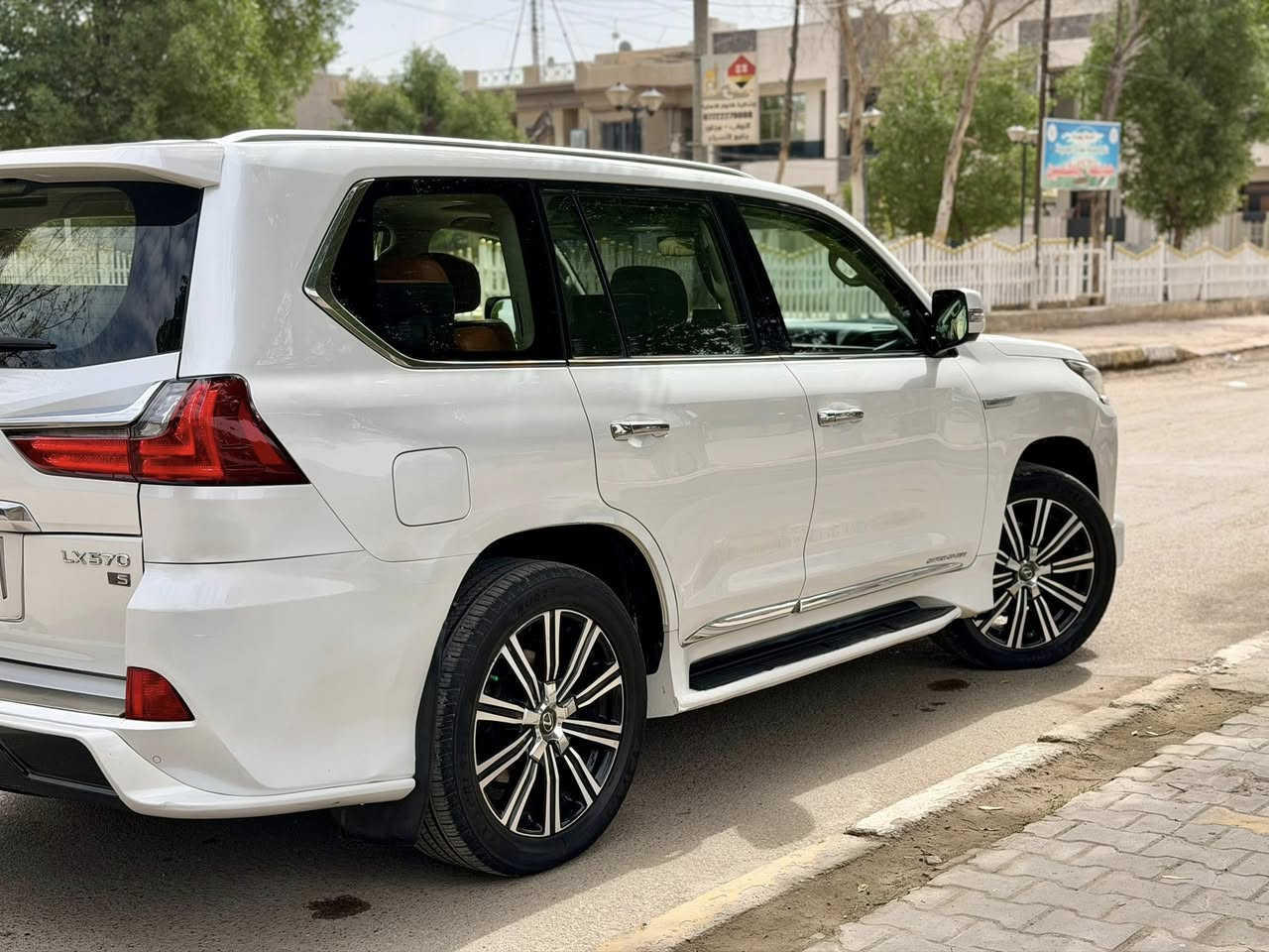 لكزز موديل 2018 مكفوله
معروفة مواصفات سبورت S  

داخل قرميد جلد 

رادارات 

فتحة 

ماوس 

شاشات 

خمس كامرات 

جكات 

كشنات تدفئة تبريد وخزن ميموري 

هواي مواصفات بيها

السعر  62 الف  دولار 

مكاني بغداد 

الأتصال او واتساب
 ***********
