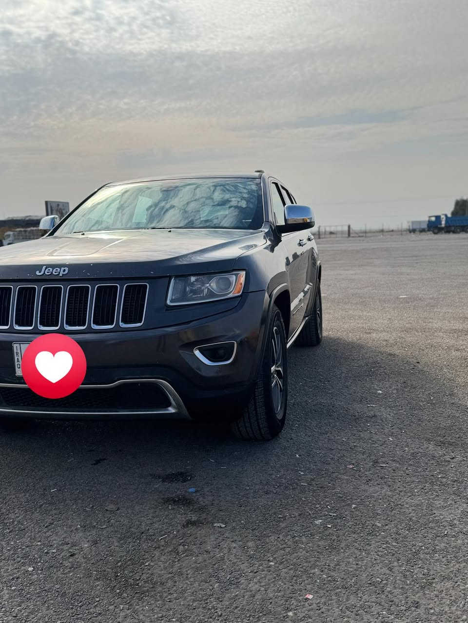 جيب لا ريدو موديل 2015 بأسمي سنويه مواصفاتها معروفه
فور ويل
بصمه تشغيل وابواب
صندوك شفط
تحكم ستيرن
شفتات 
كير طياره
حداديه صدر جيده جداً 
تخم تاير
مكينه وكير جيد جداً 
بيها اربعه قطع بدون دواخل لا شاصي ولا لغود 
تقرير من امريكا السياره فقط دعاميه مضروبه ايرباكات سالمه 
حادثها بلعراق 
السعر170 ورقه وبيها مجال بسيط الرقم***********
