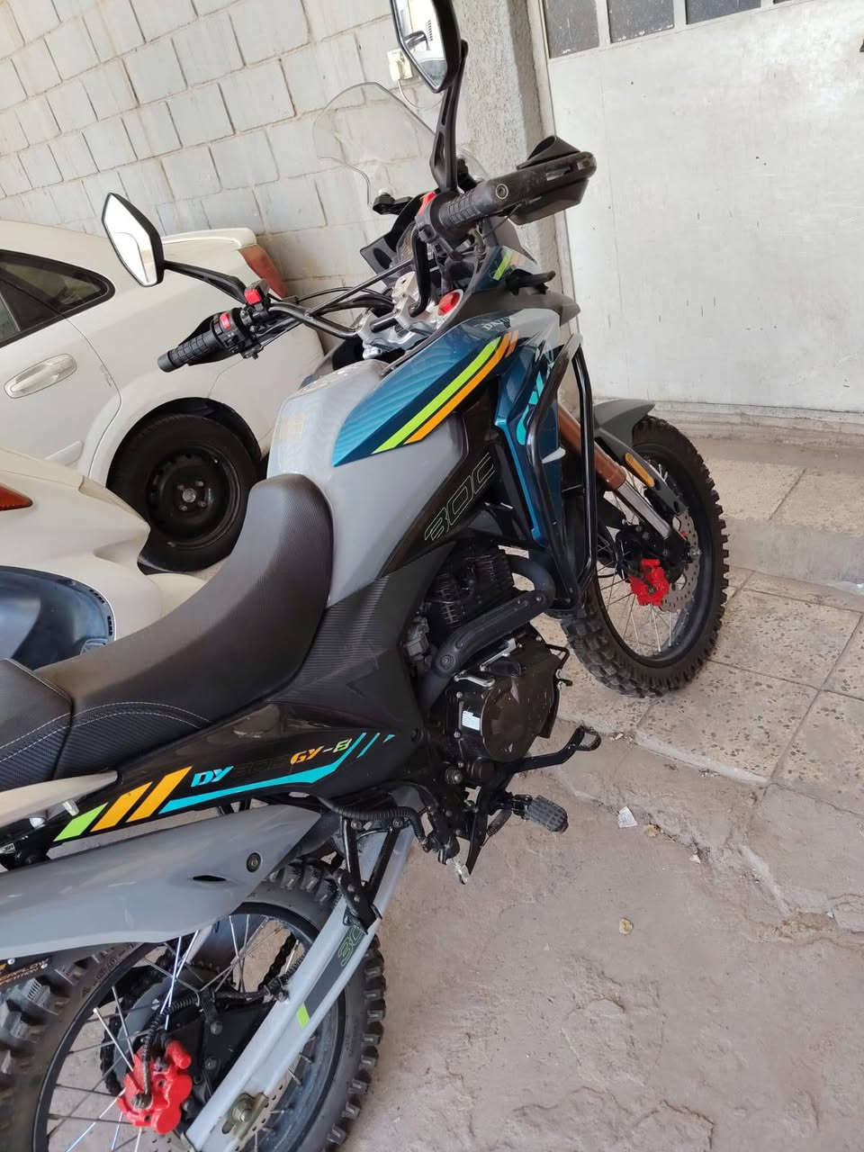 دراجه دايوان ادفنجر فول مواصفات محرك 300cc
مديل 2026
الدراجه جديده كلش بمعنه الكلمه مامشتغله دليفري
وبعدهه ابسم الشركه رقم اربيل تحويل شوكت ماتريد
السعر 3200 كفاله عامه  بيهه مجال بسيط 
مستعجل عله بيعته الله شاهد لغرض إجراء عمليه 
تواصل عله هاذه الرقم ***********
