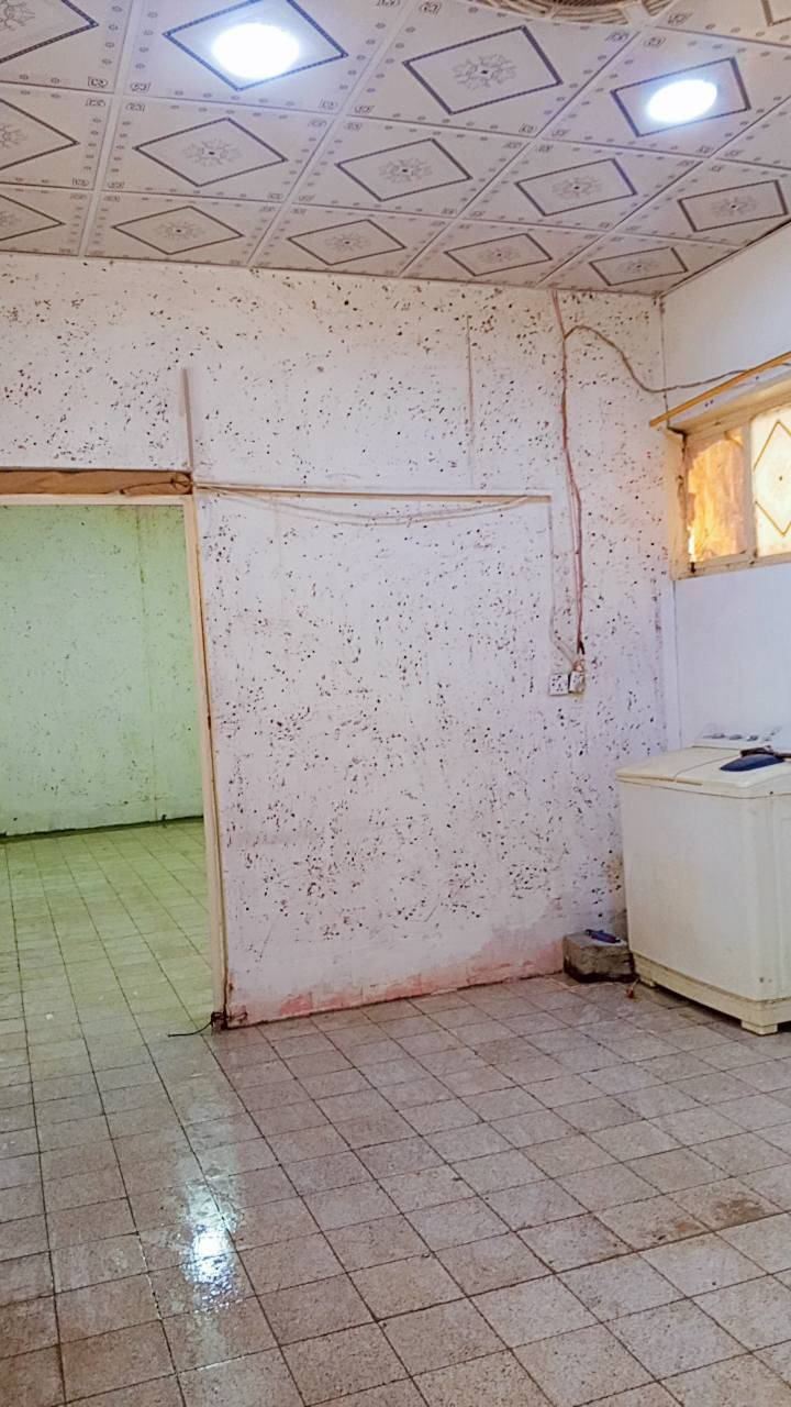 شقه قاعه للبيع بسعر 6ملاين مكان كركوك الفيلق قرب سوك دبي  يم جامع صمد السعر 6ملاين طابق ثاني ***********خدمات مي كهرباء خط مولد الشقه جاهزه
