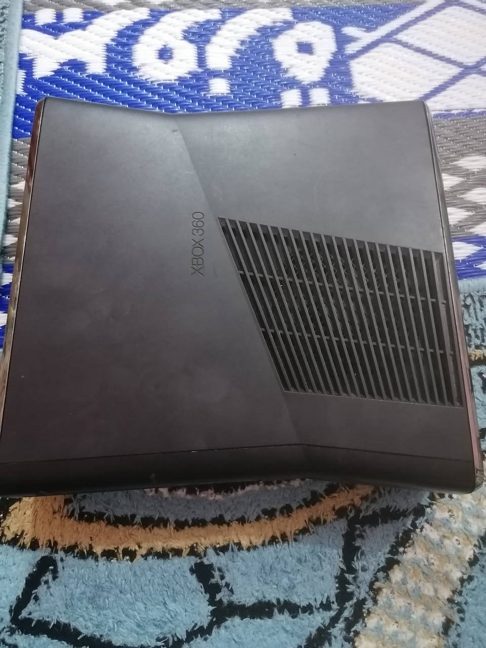 اكس بوكس 360 Xbox  للبيع مستعجل هارد 250 وبي 153 لعبة وجوستكات عدد 2 وملحقات كاملة بسعر 100 الف *********** الناصرية
