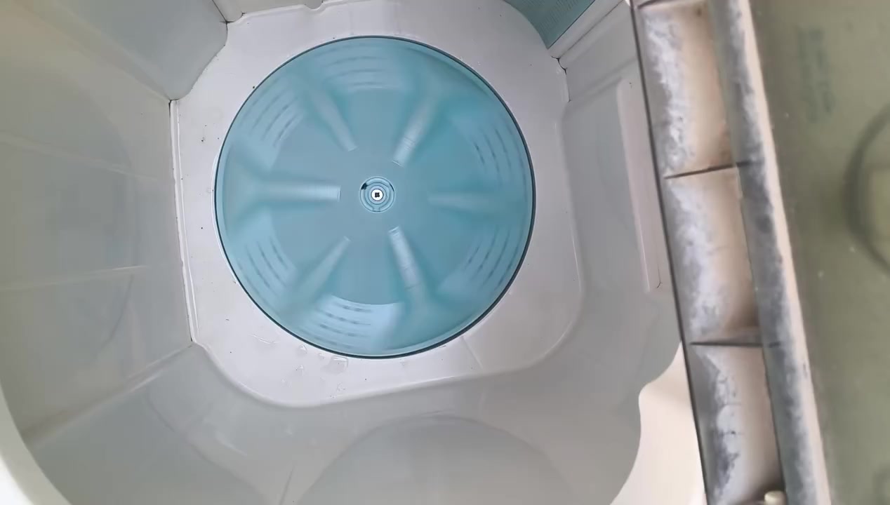 السلام عليكم غساله شغاله ما داخله تصليح مستعمله مكاني نجف سعرها 80 قفل شركه رويال *********** واتساب او متواجد او ماسنجر
