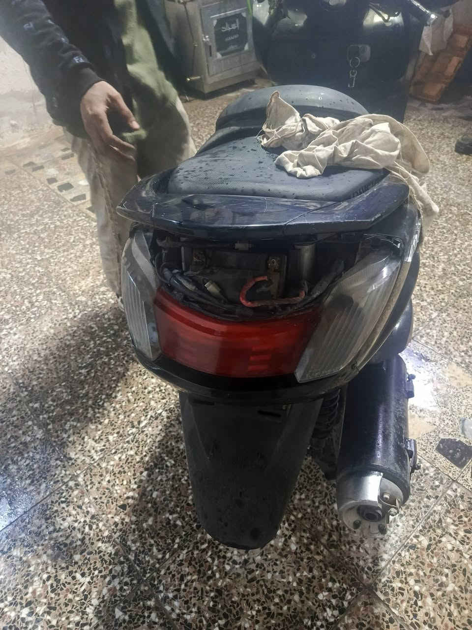 سلام عليكم سم الدراجه من كراند دبل كيج مكينه ربع نوزل سعر ٧٠٠وبيه مجال حك الجيه مكاني بغداد الشعب ***********
