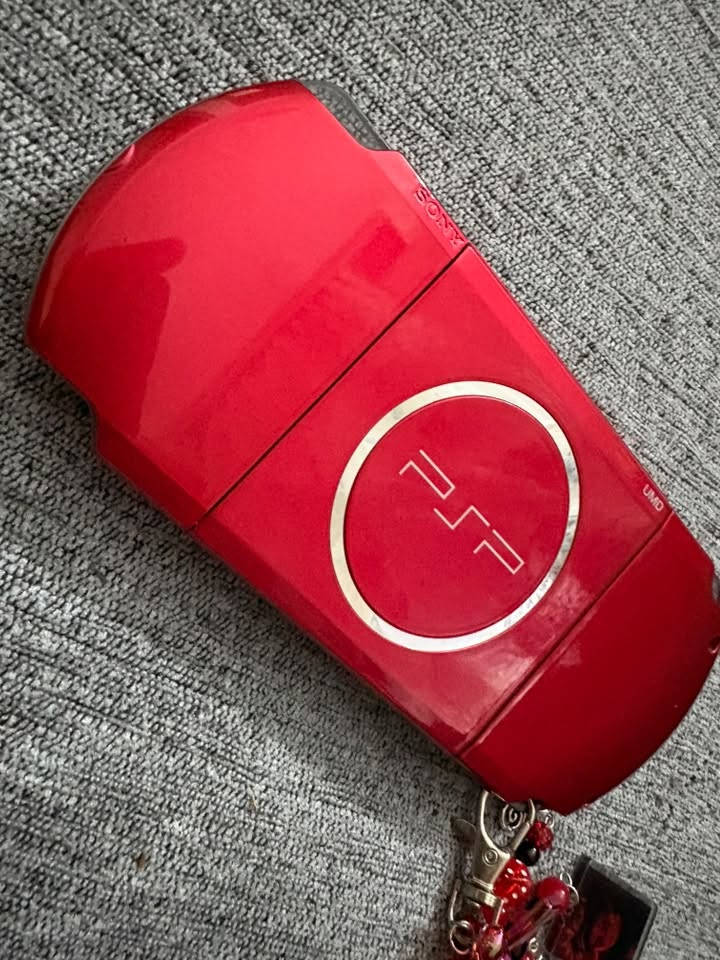 Psp 3000 كامل محلقاته ورام وشاحن اصلي ياباني  نظيف ولا شخطة بي السعر 150 دولار


**إذا كنت صاحب هذا الإعلان وتريد حذفه لأي سبب، رجاءا أرسل رسالة إلى الدعم الفني**