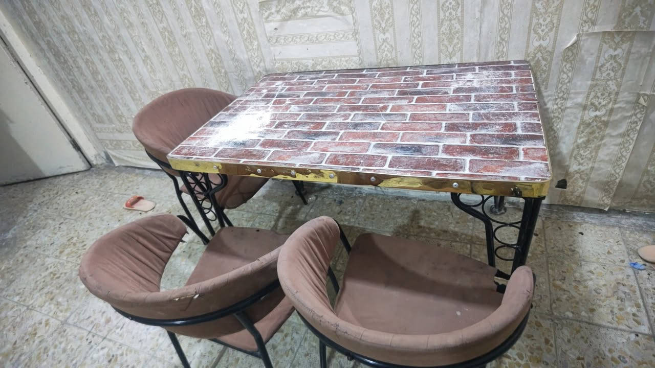 اوفن وقلاية هوائية وكاونتر خشب تركي مترتين و70 سانتيم مع سنك ومبردة ومجمدة  وتخم 10 قطع وبردات كلهن  مع ميز طعام وكراسي 4.  ب500 فقط


**إذا كنت صاحب هذا الإعلان وتريد حذفه لأي سبب، رجاءا أرسل رسالة إلى الدعم الفني**