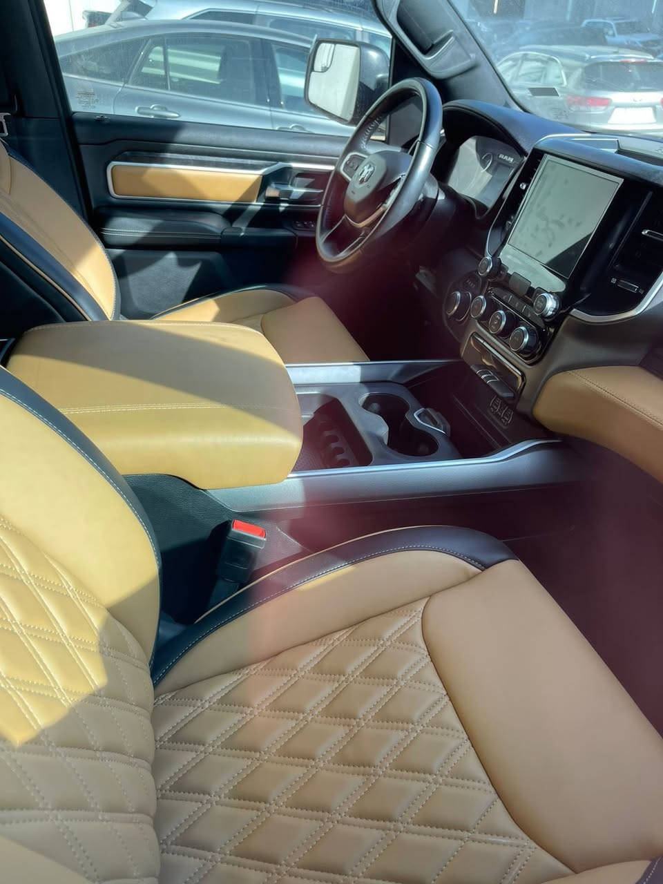 للبيع دوج رام V6 اجدد رام بالعراق ماشية ٢٢ ضربتهة جدا خفيفة وبدون ايرباك الصبغ فقط جاملغ نصة وشوية من الدوسة الجوة الباب رقم اربيل باسمي توهة داخلة مصار ٣ اشهر زيرو بدي قصير باب طويل المرغوب كانما مشتري 
مكان السيارة حي الجامعة 
السعر ٣١٧ ورقة مرقم السعر نهائي 
تحويل ثاني يوم


**إذا كنت صاحب هذا الإعلان وتريد حذفه لأي سبب، رجاءا أرسل رسالة إلى الدعم الفني**