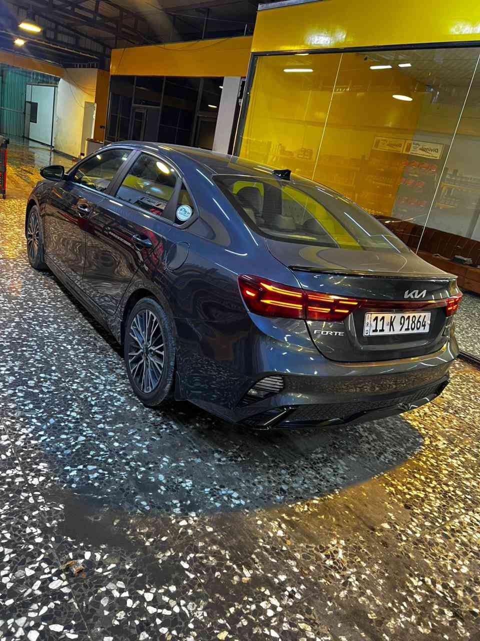 السلام عليكم
فورتي 2023 جي تي حادثها كما موضح بصور
ماشيه 76 ml
المواصفات:
محرك 2000 دوش
كشنات جلد وقماش ومختم جيتي
ستيرن D رياضي
رادار امامي وخلفي
رادارات جانبية بالمري
شاشة كبيرة ابل كار بلي + اندرويد اوتو
كامرة دوارة 
بصمة تشغيل + ابواب+ صندوق 
تشغيل عن بعد
لد نهاري بالايت
وبلوجكترات LED زنون
بكلايت لد
تحديد مسار وسياقة ذاتية
انارة ترحيب
اكروز سرعة
 السعر 158 مكاني بغداد  ***********
