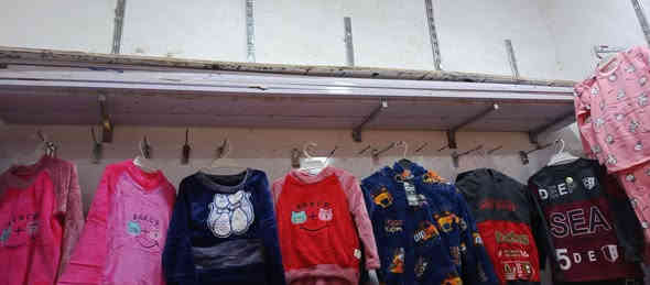 السلام عليكم عدي عشر رفوف البيع سعر لوحد 7الف***********
