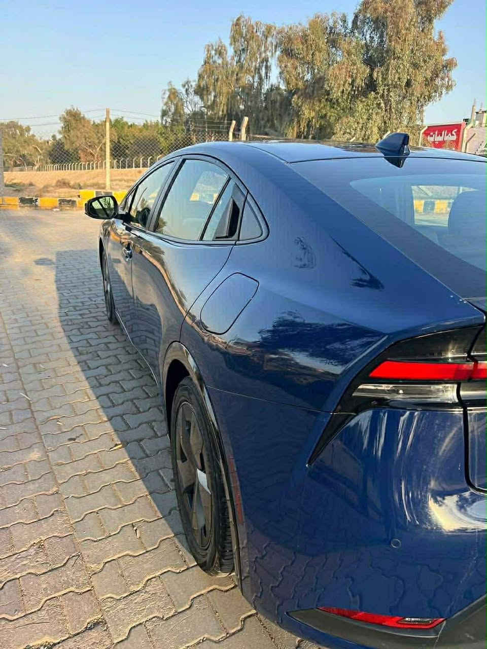 السلام عليكم ورحمة الله وبركاته بريوس ٢٠٢٣ هايبرد  رقم انكليزي بغداد حادث جانبي بسيط خدوش ٣ قطع صبغ  موضح بالصور البجم كبس فقط ايرباك يرده قفله 160 مواصفاته معروفه تفويله بانزين عادي تمشيك ٨٠٠ كيلو ما عدا الهايبرد تنسى البانزين اقتصادية ومتانة والجناية يعرفون قيمته
***********
