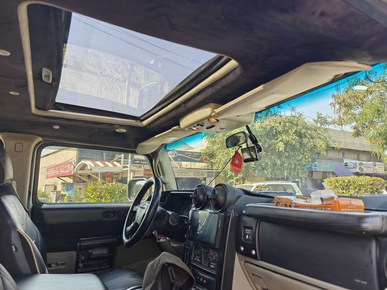 السلام علیکم تحيه طيبه لجميع الأعضاء
للبيع همر H2 موديل 2003
 محرك V8  سیاره جاهزه من كلشي تخم تایر  حداديه من طول الطول جديده اصلي وكاله ادامه محرك عامه من كلشي
 بلك نوزل مجول عبوه كله جديد واصلي وكالة
 منظومه تبرید کامله ثلج بمعنى كلمه
منظومة غاز بيها إيطالية 
درع امامي 
راكات قمارة
درع اسفل المحرك
داخل جلد
قماره اسود کنتاره
خزن ميموري
مري كهرباء شغالات
شاشه تاب
كامرة خلفيه
منظومه زینون
سیاره مصبوغه جماليه رصاصي طافي مات
كفاله من ضربه والحادث والعيب
رقم دهوك تريد تحويل او وكالة 
السعر المطلوب 175 
للاتصال ***********
