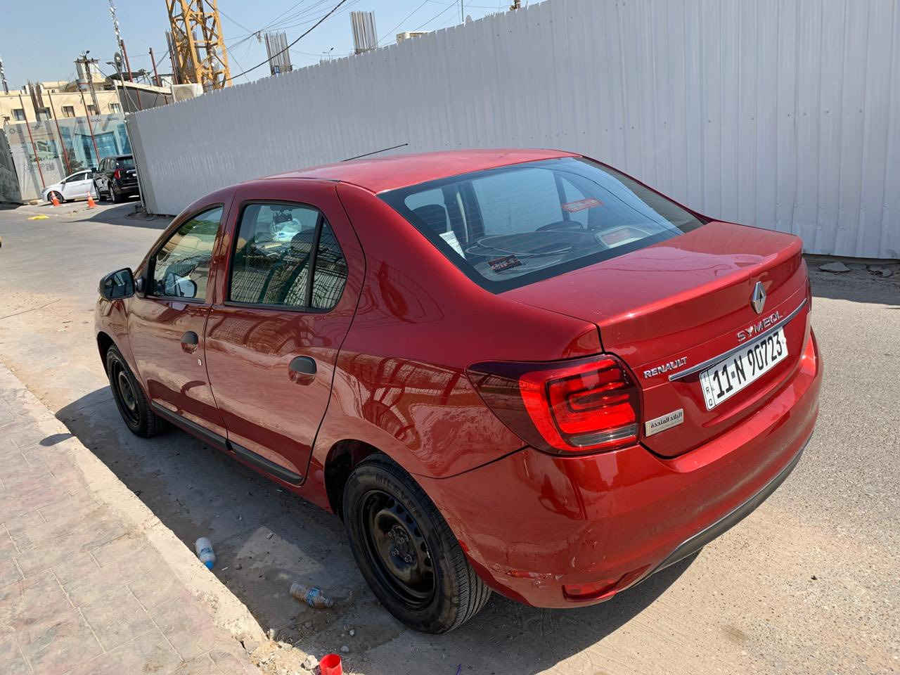 رينو سيمبول للبيع موديل ٢٠٢٠
محرك ١.٦ مبدل لوكان 

ماشية ٢١٠،٠٠٠ 

السيارة ما ناقصها غير منظومة تدفئة.

بيها قطعتين حار "البنيد و باب الراكب و صغار كلش يعني على كد رصعات و تعدلن" و قطعتين بارد "جاملغ جهة الراكب و جوه الصندوق بسبب حفرة".

السعر ٦٥ و بيها مجال للشراي.

المكان بغداد حي الجامعة.
للتواصل على الرقم التالي: ***********
