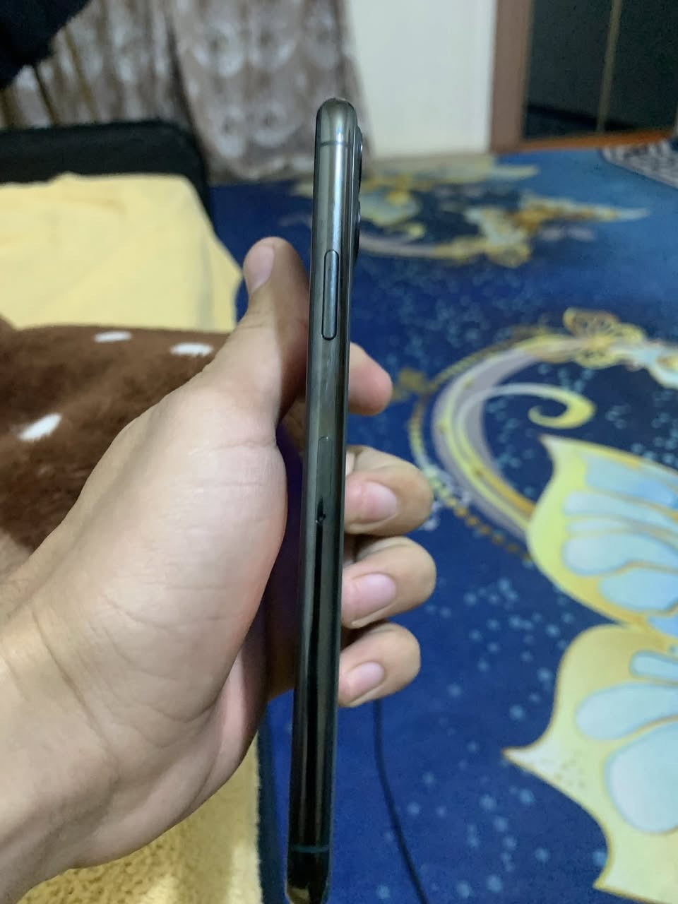 11 pro max
ذاكرة ٢٥٦ 
بطارية ٧٦ 
ميصرف شحن كلش حلو 
كلشي ما مبدل ولا قطه 
شرق اوسط 
Xs max 
ذاكرة ٦٤ 
بطارية ٨٠ 
نفس الحاله كلشي ما مبدل 
اجهزة مال بيت استخدام شخصي 
مكاني جميلة 
***********
