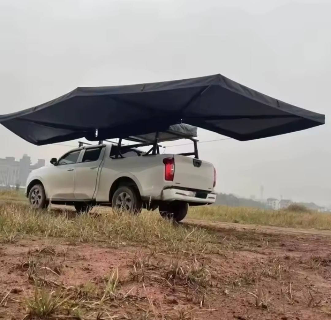 مظلة جانبية نوعية ممتازة وتر بروف.انارة داخلية متعدد  المنيوم 270 درجة العرض والعمق 2.5 متر اللون اسود. السعر 575 الف. بس سعر التكلفة. هاتف ***********
