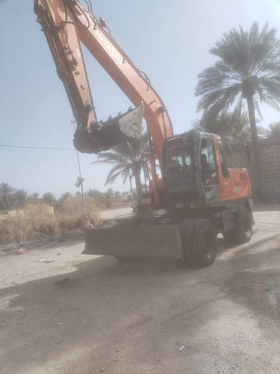 حفاره للبيع زت موديل 2004 
***********
