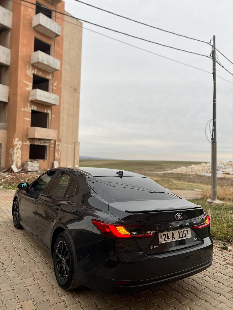 TOYOTA CAMRY 2025 LE HEV 🩶
تيوتا كامري ٢٠٢٥ هايبرد
لون موميز لون سمنتي 
مواصفات 
بصمه 
شاشه 
كامره 
رادار 
حساس
بريك بصمه 
اكو 
نورمال 
سبورتي 
و HEV
تحكم ستيرن 
تحديد سرعه 
شحن وايرلس
و بعد مواصفات هوايه 
ضرر: سياره مو عام ابيع عام صبغ بدون دواخل ارباك سيستم  و رقم شانسي موجود بل منشورا شوف صوره حادث  سياره مرقم جاهز بدون مصرف و سياره هاي رقم لاذم مبدل 
مكان سياره عقره 
واتساب :*********** اكر, نينوى
