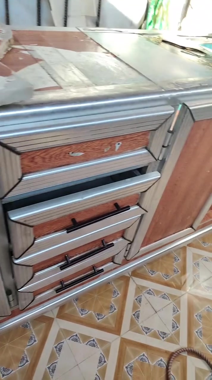 كاونتر مترين ونص سعر 125وبي مجال  مكان تنومه


**إذا كنت صاحب هذا الإعلان وتريد حذفه لأي سبب، رجاءا أرسل رسالة إلى الدعم الفني**