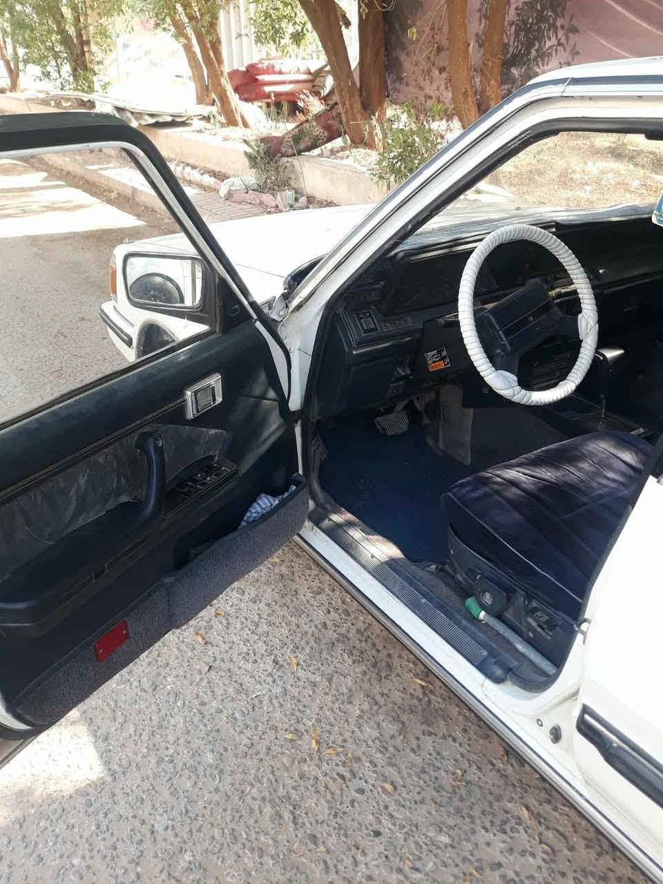 سوبر للبيع موديل 87رقم انكليزي بغداد بسمي مكانهه النجف السعر 70السياره اي تحوير  مابيهه حتي مكينه بلادي  رقم الموبايل ***********
