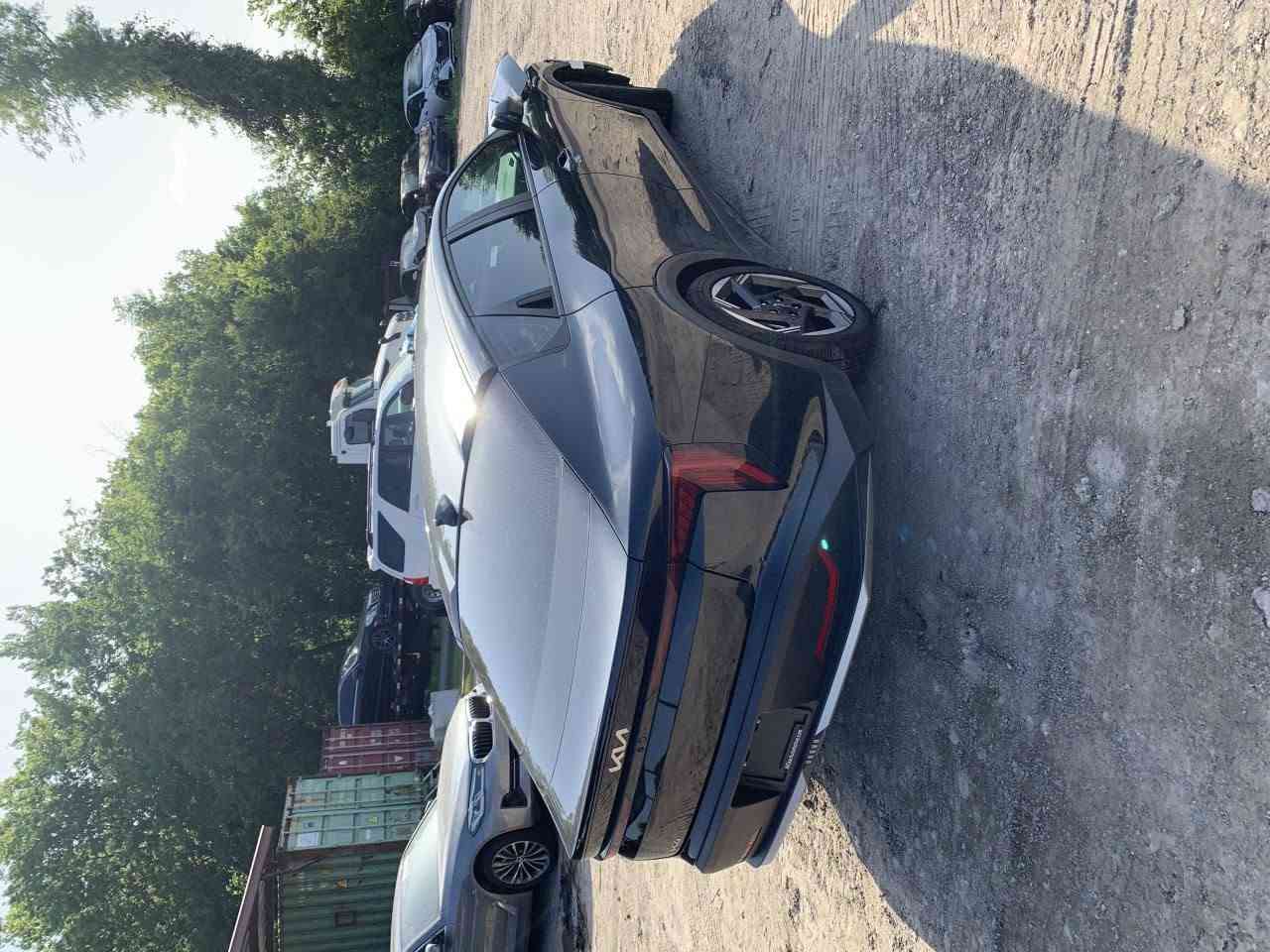 سلام عليك ك4 للبيع موديل 2025 ماشيه 10 يعني زير حادثها بصيط بدون لغد حادث خفيف مثل ماومضح بل صور لو اسود رقم بغداد بسمي جاهز من كلشي شرط تحويل السعر 165 للستفسار الاتصال ع رقم ***********
مرقمه بغداد
