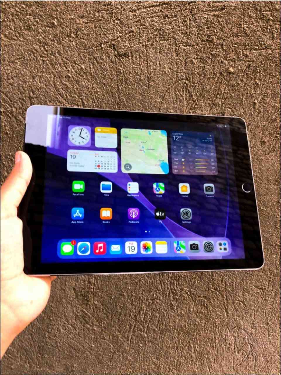 ipad 9
يدعم شريحه sim
ذاكره 64 . بطاريه 94%
إمريكي . نموذج MA
نظافه 100%
ملحقات : كيبل اصلي + سماعات airpods 4
متوفر كميات كله وتربروف . مفحوص حاسبه
سعر 225 الف مع توصيل


**إذا كنت صاحب هذا الإعلان وتريد حذفه لأي سبب، رجاءا أرسل رسالة إلى الدعم الفني**