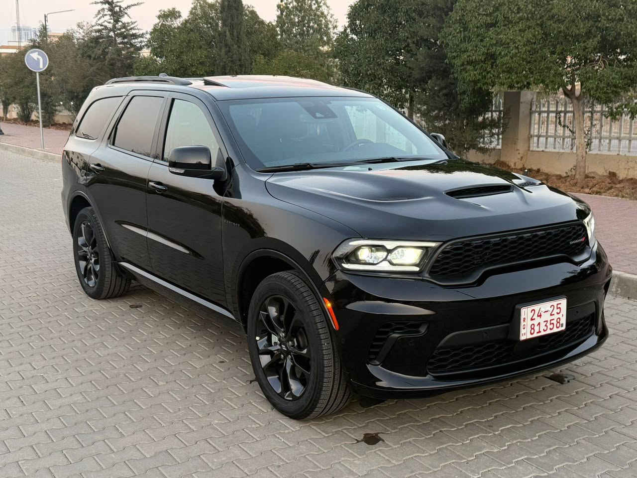 دۆج دۆرانگۆ 2025 مواسەفات R/T پڵەس 
قەپات مواسەفات 
سەقف شاموا 
مەکینەی V8 فۆرویل 5.7L
ژمارە کاتی 
تەنها 2 هەزار کیلۆمەتر ڕۆیشتووە 
حسابی سفری بۆ بکە 
پانۆڕاما 
گێر ئۆتۆماتیک 
ئاوێنە کارەبا 
ڕادار 
دەبڵ ئەکسل 
کامێرا 
حاسە 
کوشن هیتەر 
شاشە 
ئاوێنە ڕادار 
لایت زینۆن 
سوکان هیتەر 
ڕادار پێش و پشتی 
لایت زینۆن 
لایت لید 
زۆر مواسەفاتی تر 
لەسەر دەقی شەریکە ماوەتەوە 
هیچ مەسرەفێکی تێدانیە 
زۆر پاک و خاوێن 
هەموو گیانی بەشەرت 

سـعـر : لە کۆمێنت داوابکە ڕاستەوخۆ بۆت دێت 📥 

گێر و مەکیەنەی بەشەرت نەکراوەتەوە 
برغۆی بانەدراوە لەسەر دەقی شەریکە 
هیچ کێشەیەکی تێدا نییە 

ژمارەی خاوەنەکەی 
***********
شوێن سلێمانی
