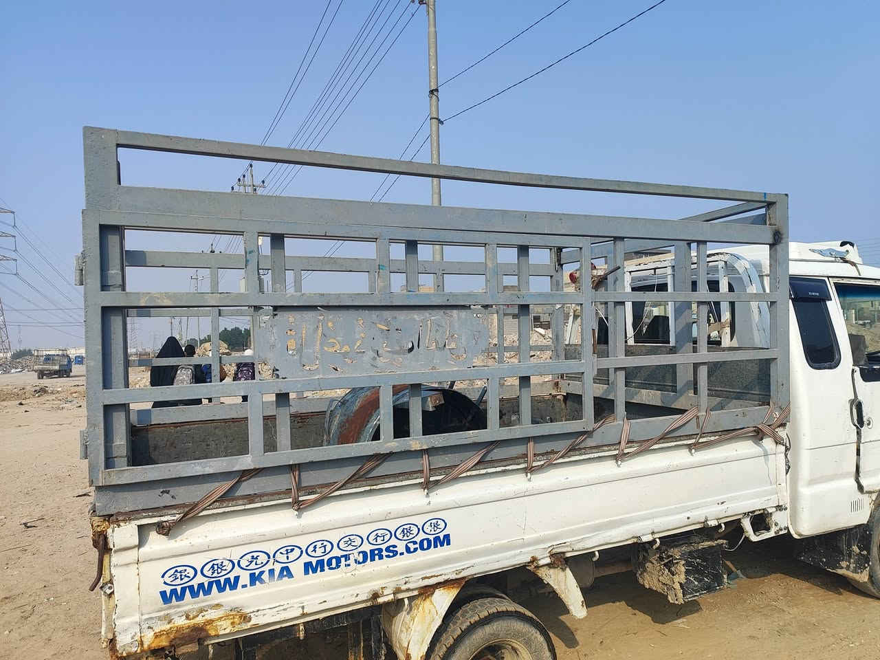 السلام عليكم كيا بنكو موديل 95 كيرو مكينه اكسن مكفولت وشاصي مكفول وشعار بالقماره  رقم بغداد انجليزي باسمي مكانه كربلاء مقدسه السعر 52 وبيها مجال واذا اكو مراوس باحدث بومه وانطي فرق قليل رقم التليفون ***********
