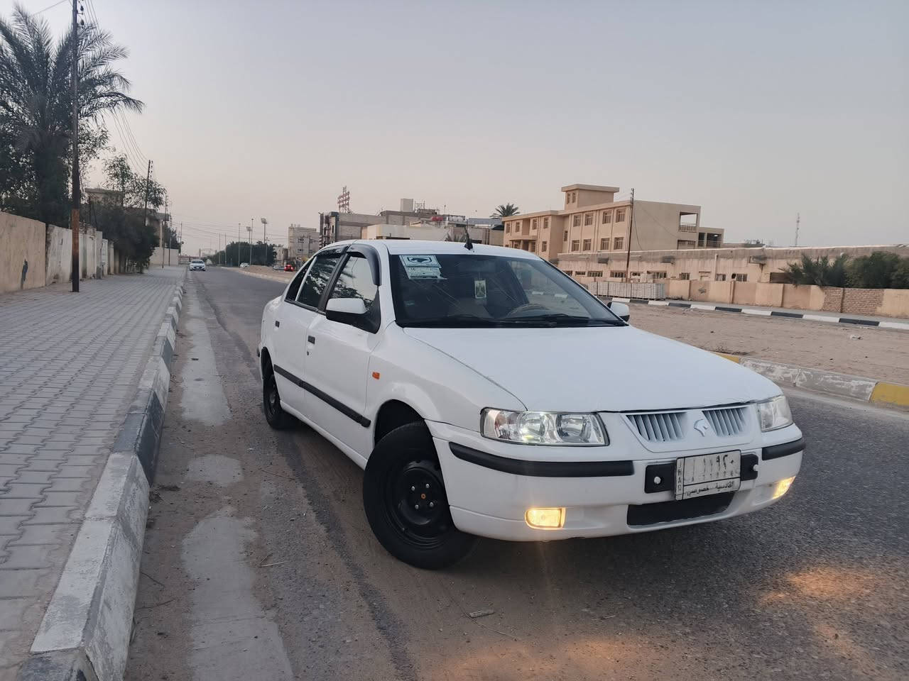 السلام عليكم سمند 2012 للبيع مكينه كير حداديه مكفولات بيه ضربه جاملغ خلف الصدر ومعمره خياساته السياره حلوه ومثل الصور رقم قادسيه وراعيه هم دوانيه يريد مداور مكان السياره كربلاء السعر37 غير متواجد بل فيس ***********
